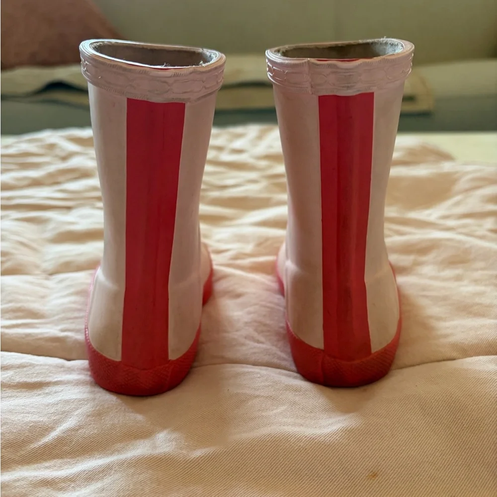 Hunter Rain Boots- blush pink with dark pink trim- toddler 6 - Picture 2 of 5